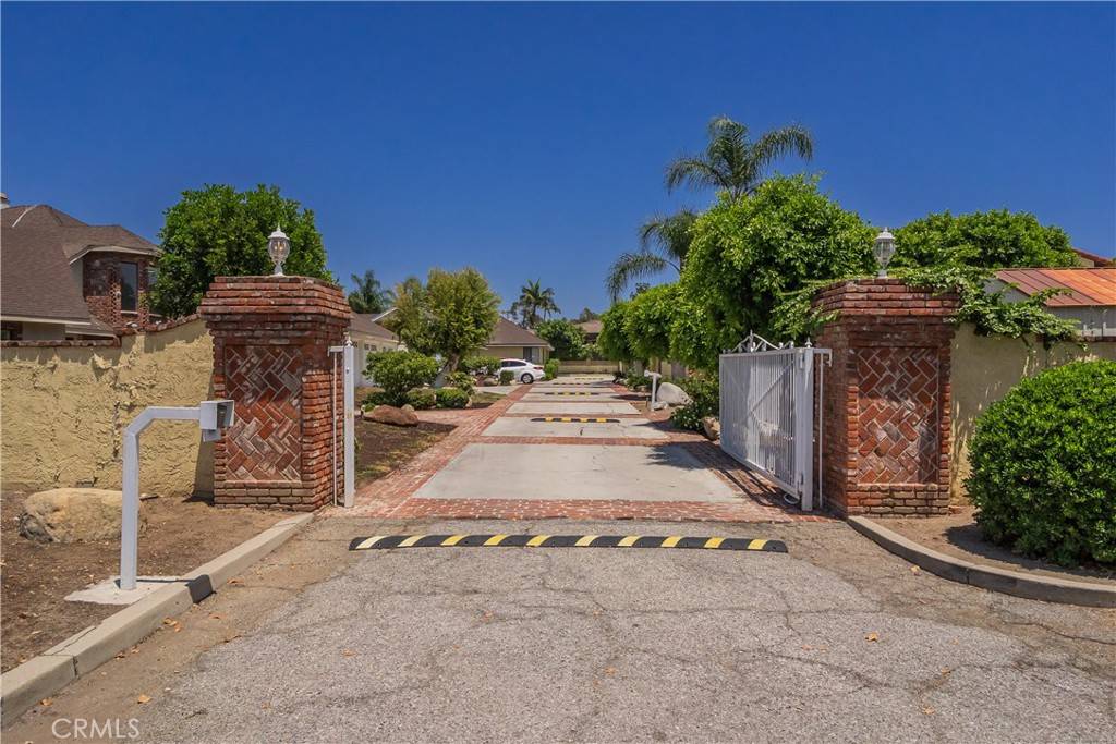 West Covina, CA 91791,3233 E Cameron AVE