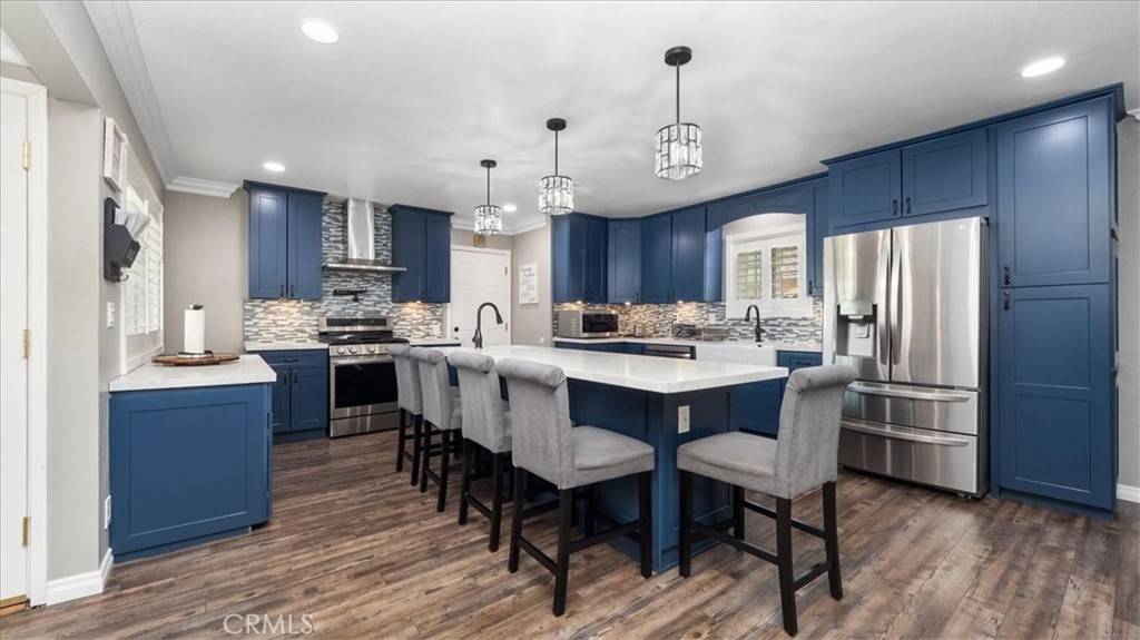 San Dimas, CA 91773,817 N Oceanbluff AVE