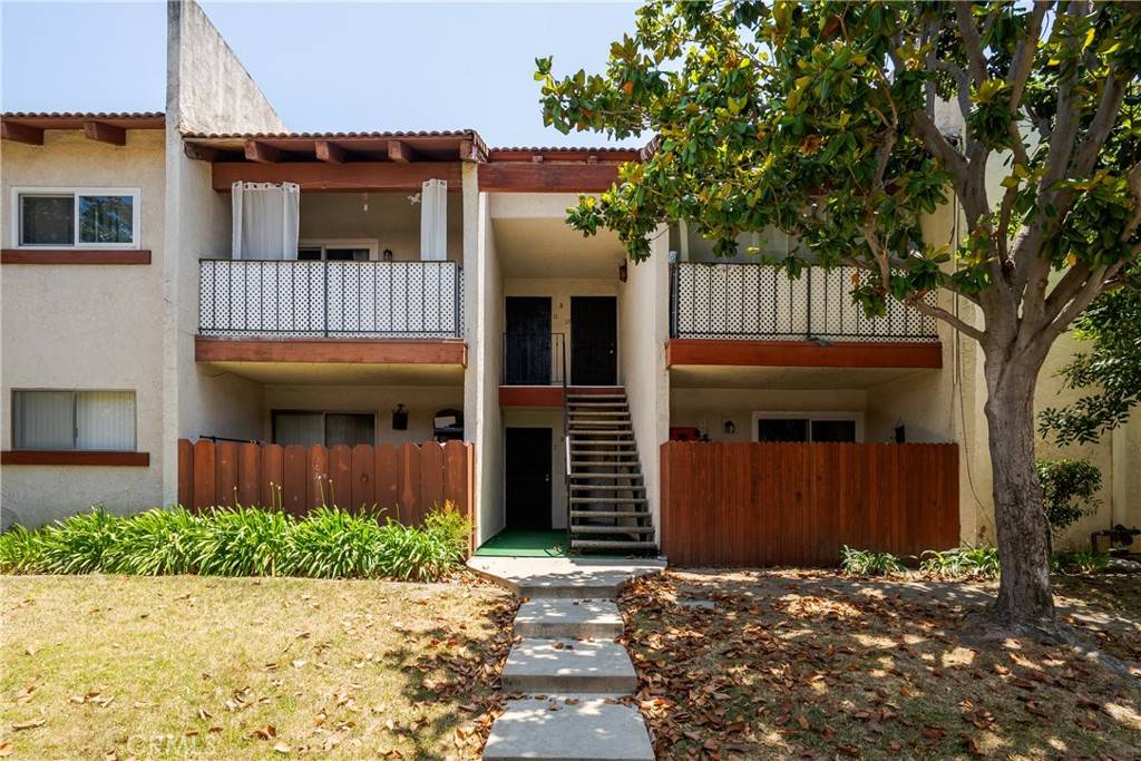 Diamond Bar, CA 91765,23653 Golden Springs DR #D11