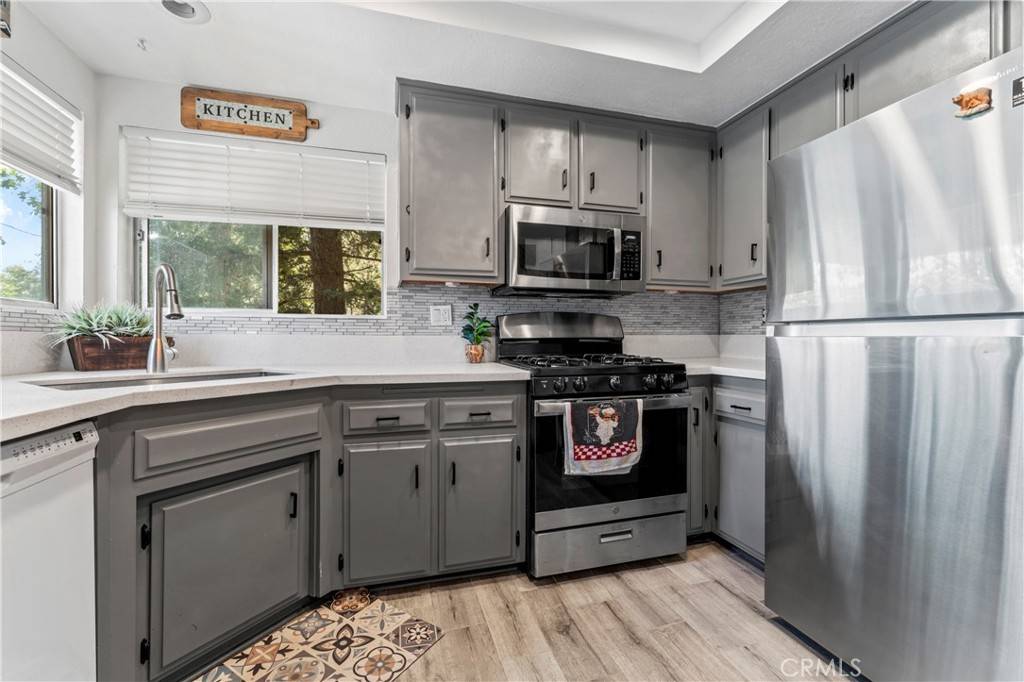 Running Springs, CA 92382,32538 Scandia DR