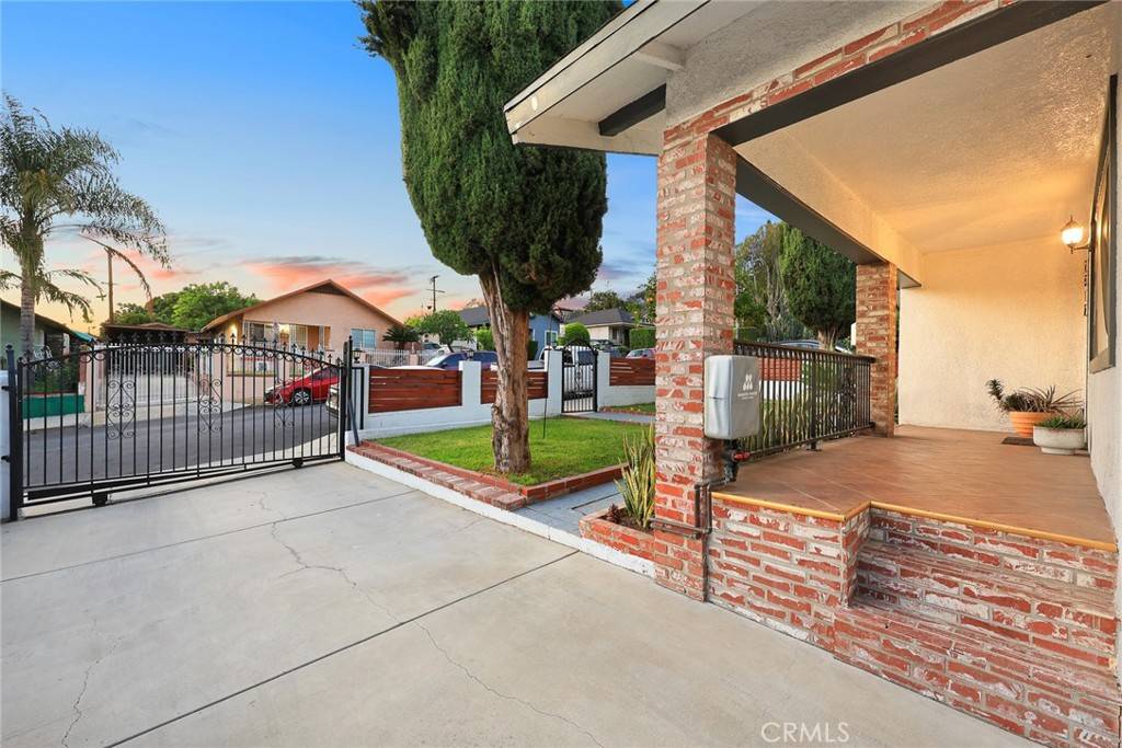 Los Angeles, CA 90065,2812 silver street