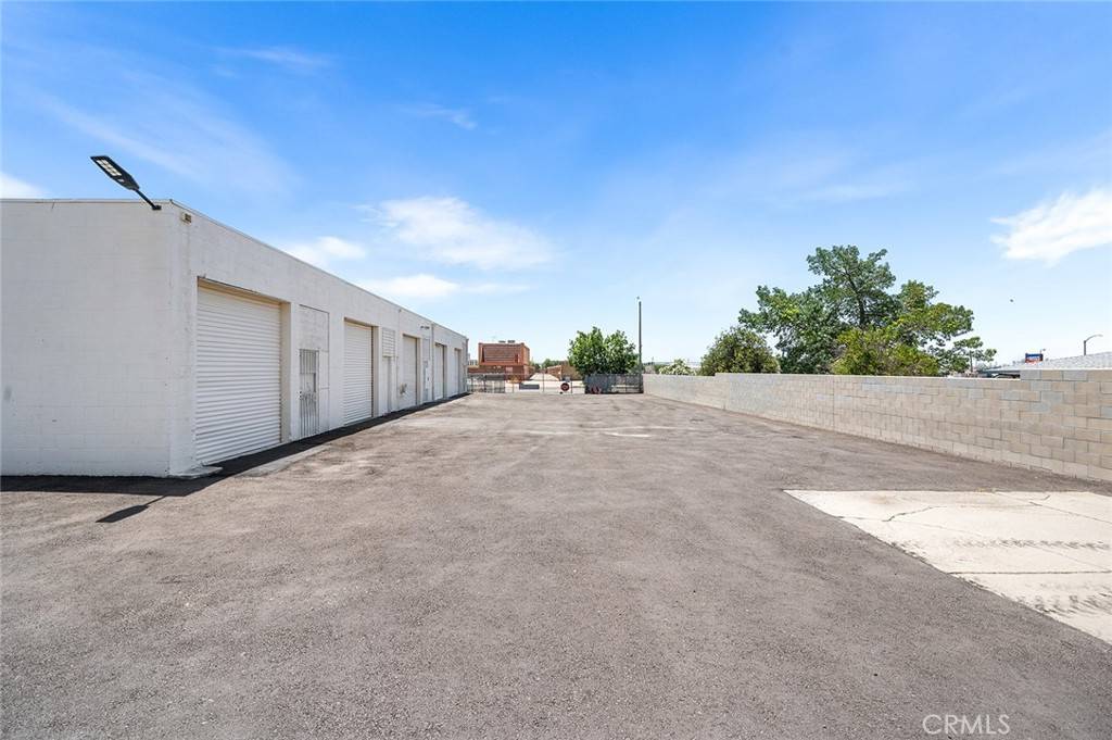 Highland, CA 92346,27170 5th ST