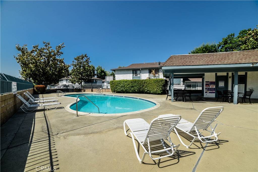 Azusa, CA 91702,860 W Sierra Madre AVE #1