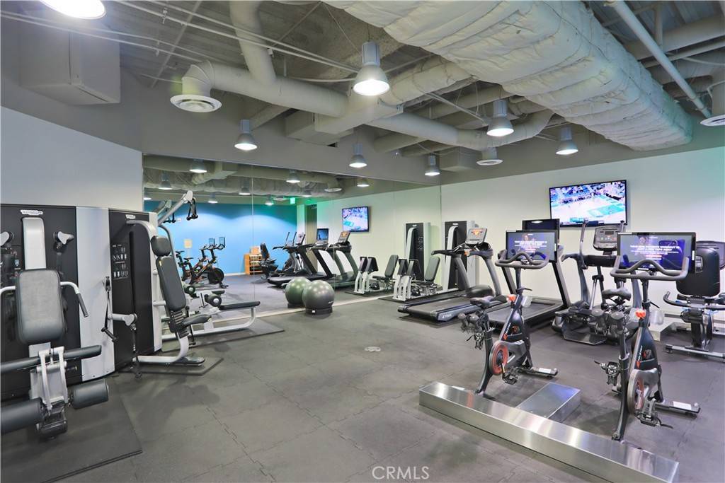 Irvine, CA 92614,2020 Main ST #270