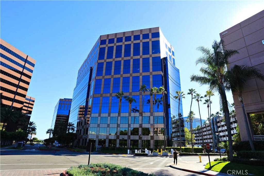 Irvine, CA 92614,2020 Main ST #310