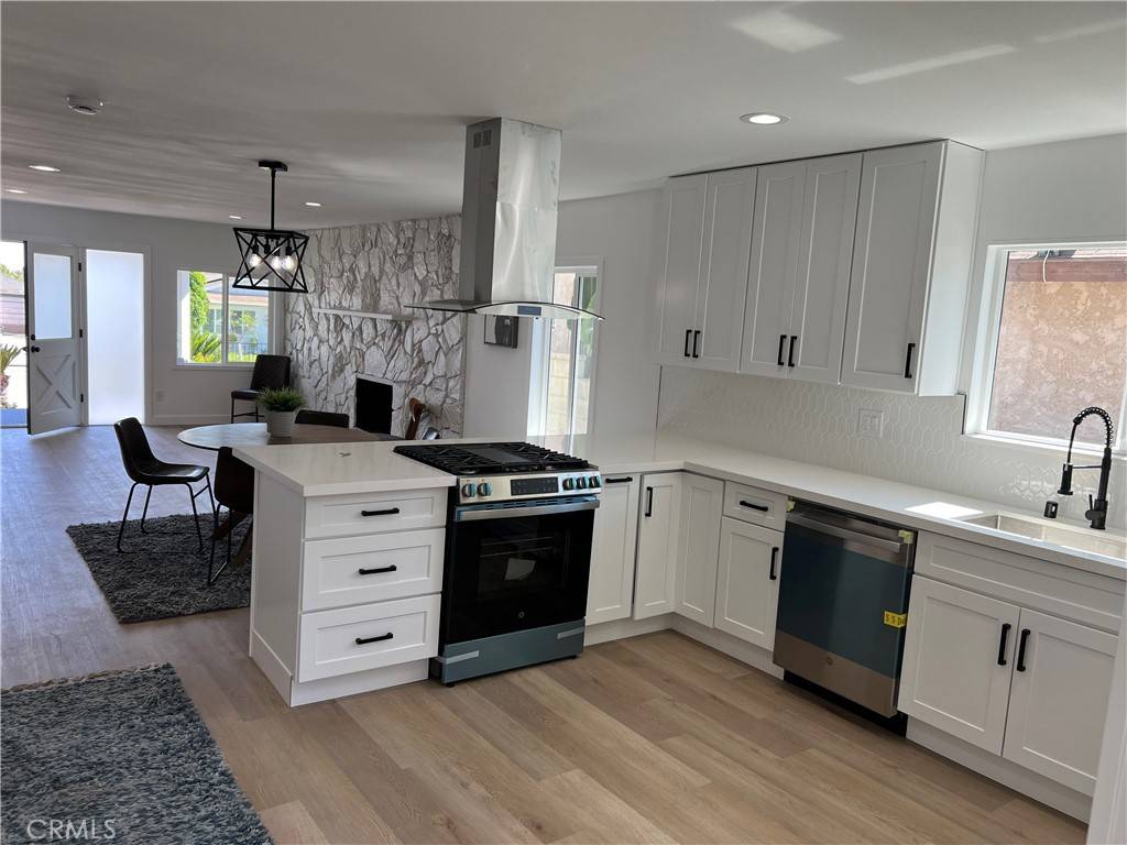 Corona, CA 92882,1350 Pleasant View AVE
