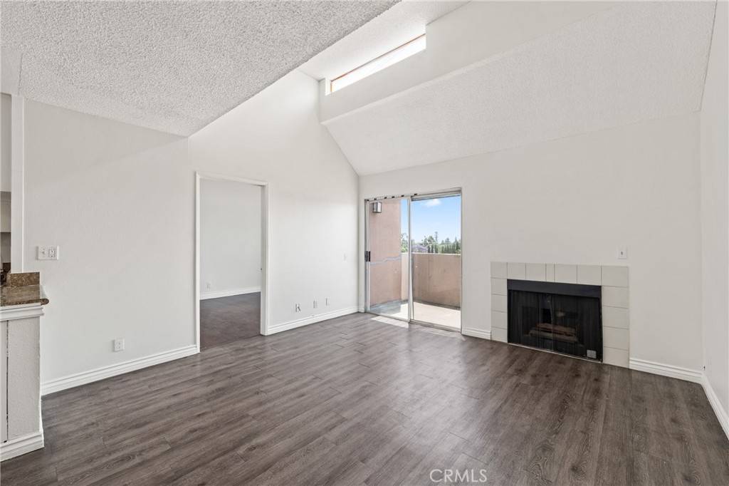 Santa Ana, CA 92701,450 E 4th ST #419