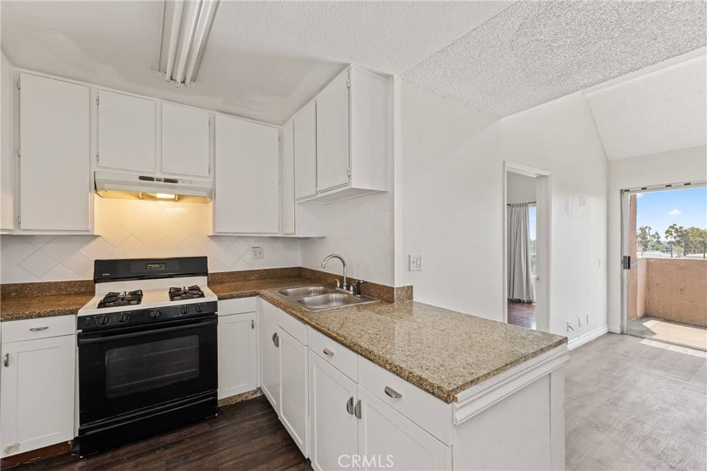 Santa Ana, CA 92701,450 E 4th ST #419