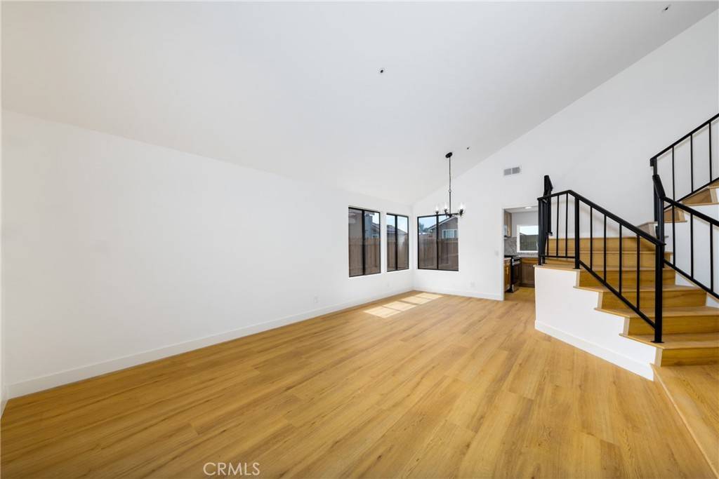 Fontana, CA 92336,17253 Dolphin ST