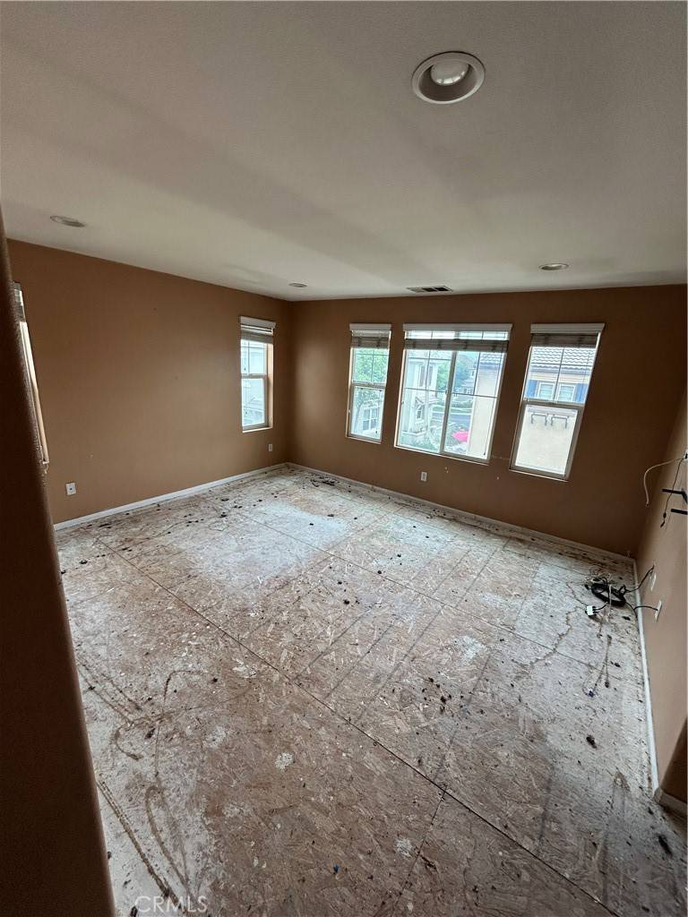 Chino, CA 91710,6921 Montego ST