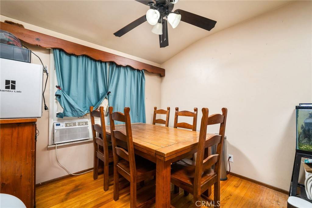 Ontario, CA 91764,950 E Yale ST