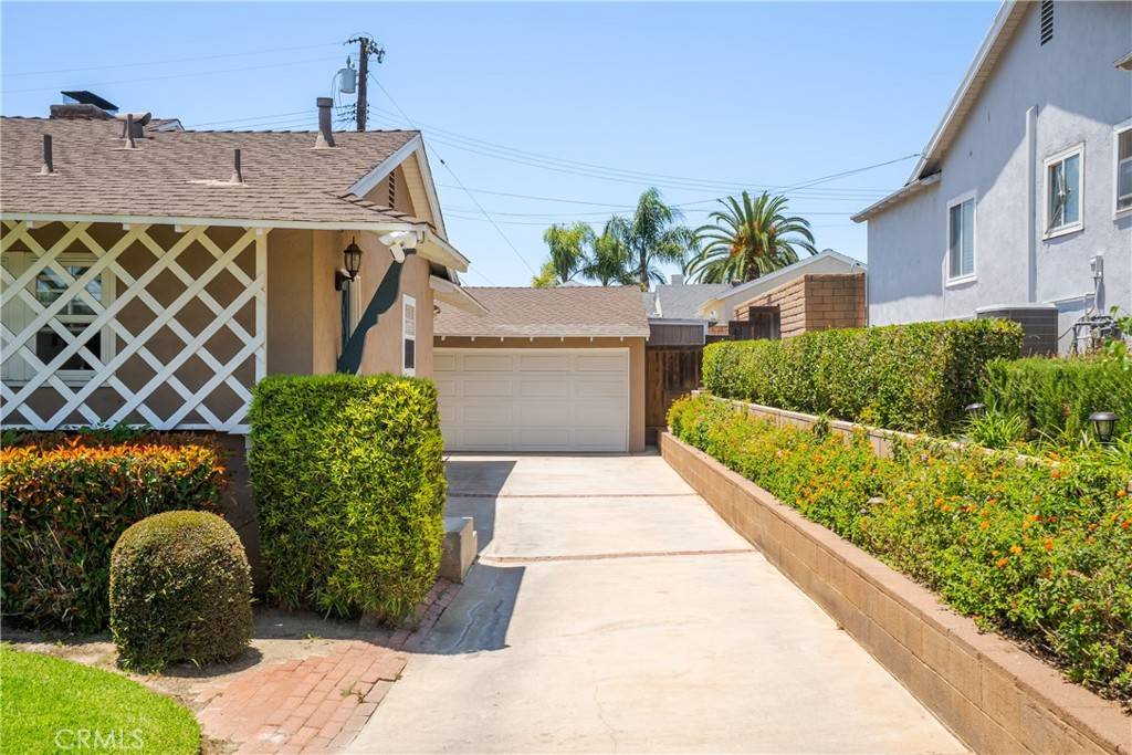 Covina, CA 91724,469 N Nearglen AVE