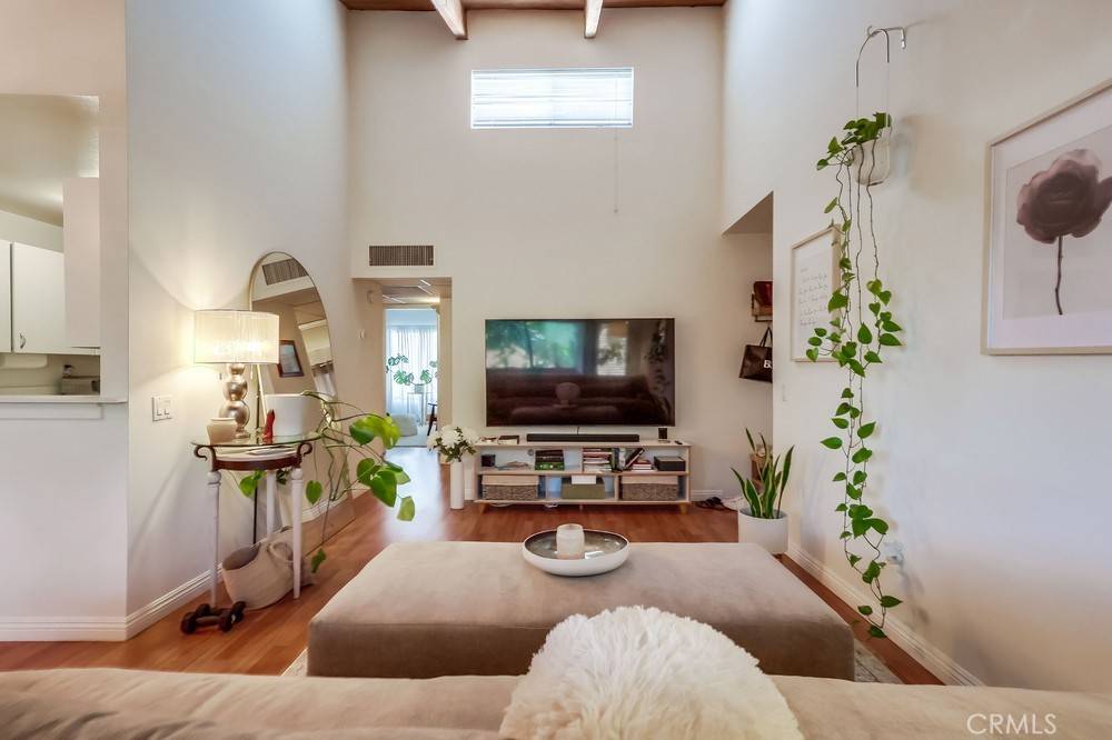 Tarzana, CA 91356,18350 Hatteras ST #263