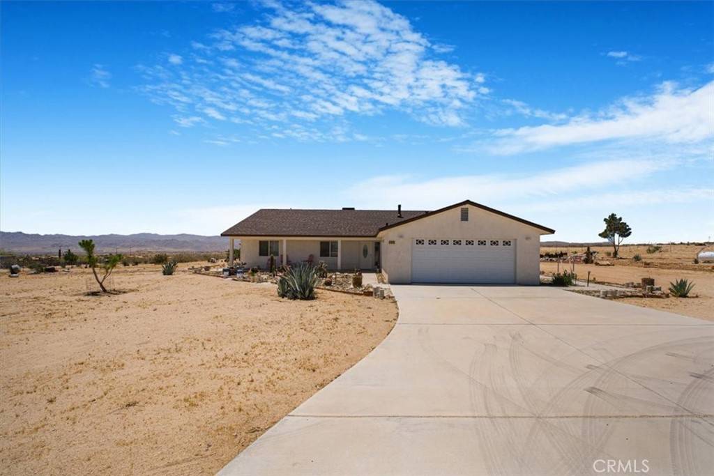 Joshua Tree, CA 92252,61975 La Brisa DR