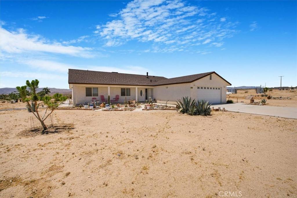 Joshua Tree, CA 92252,61975 La Brisa DR