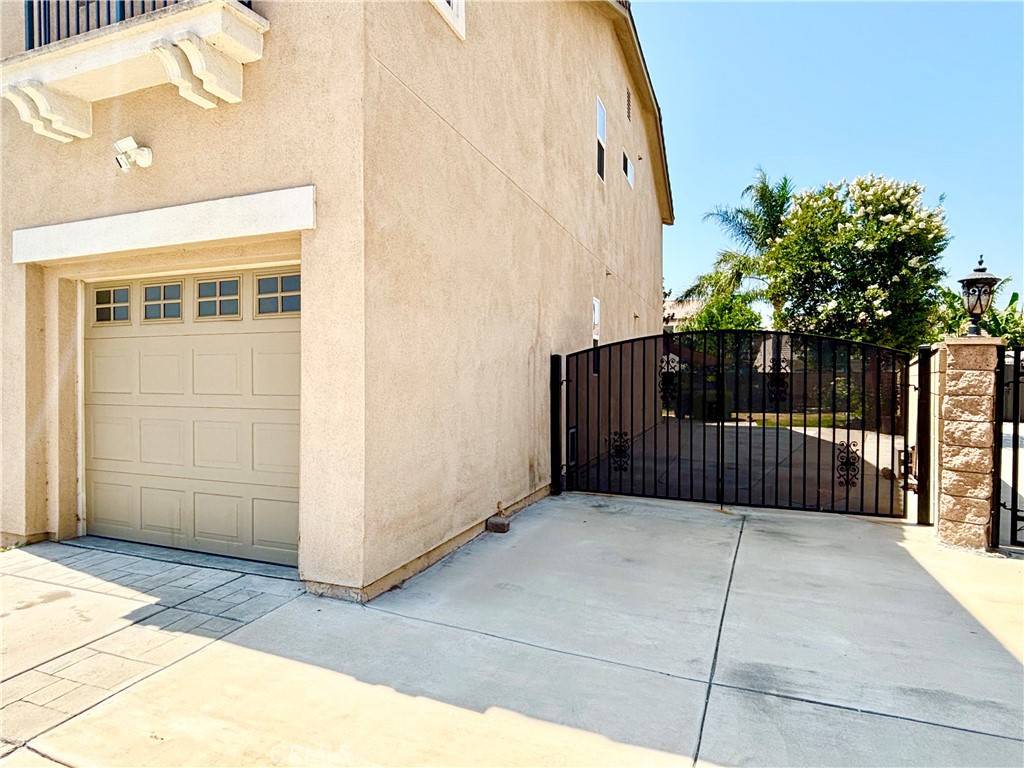 Eastvale, CA 92880,14459 Rock Canyon CT