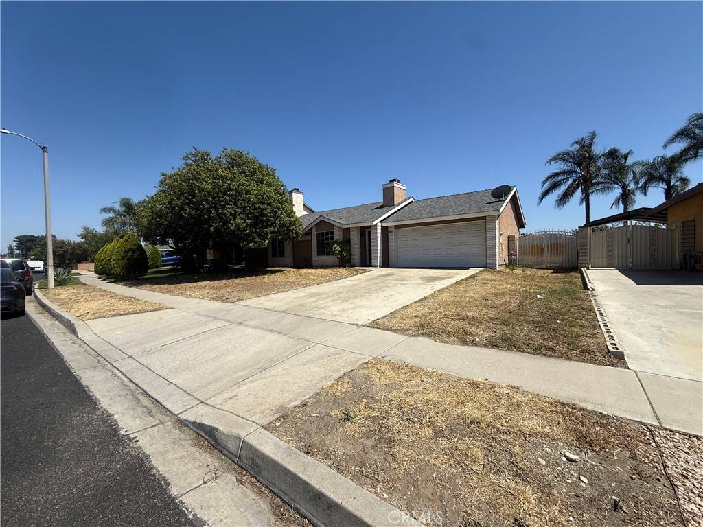 Fontana, CA 92335,15569 Athol ST
