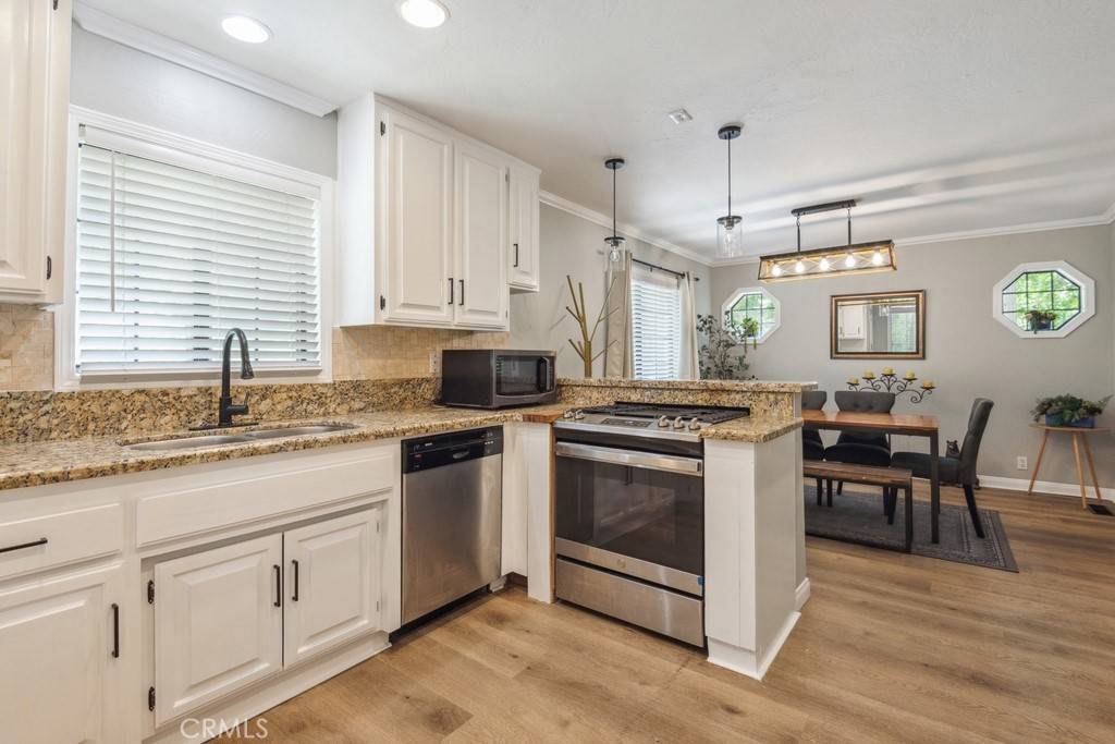 Lake Arrowhead, CA 92352,27532 North Bay RD