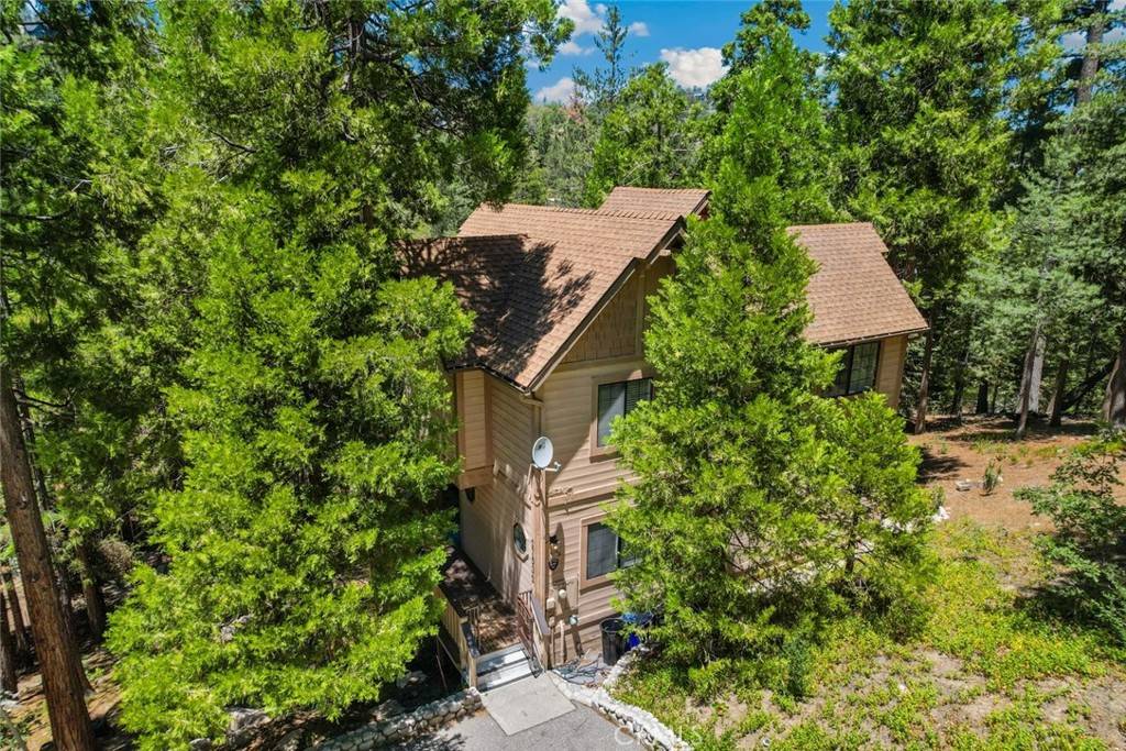 Lake Arrowhead, CA 92352,27532 North Bay RD