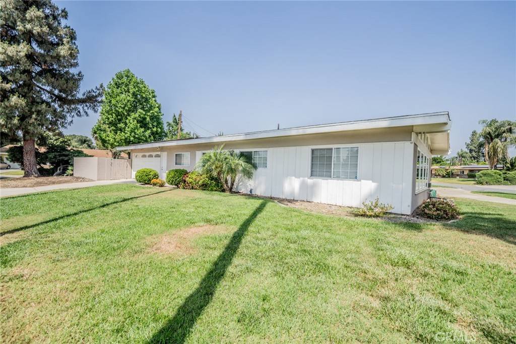 Rialto, CA 92377,5716 Magnolia AVE