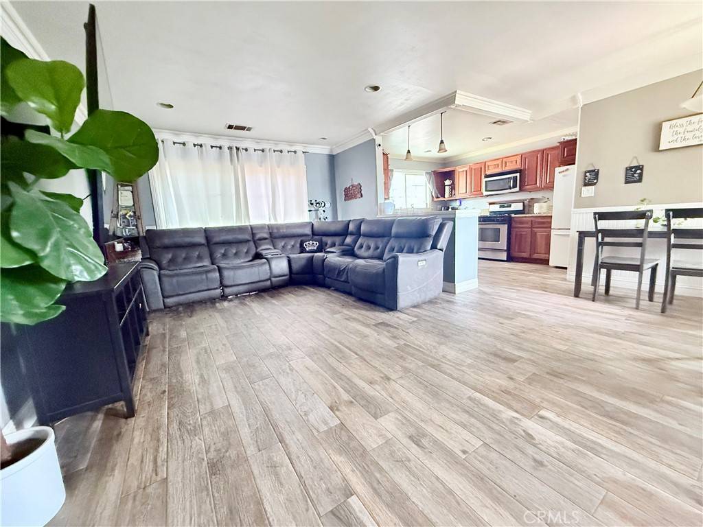 Norwalk, CA 90650,11903 FAIRFORD AVE
