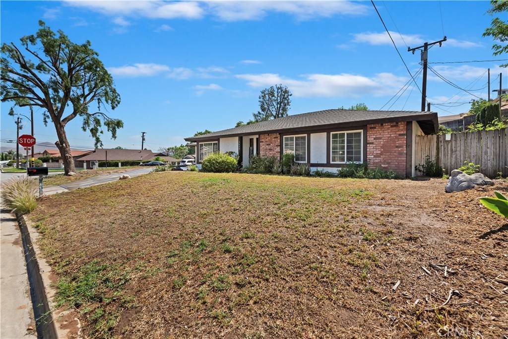 Jurupa Valley, CA 92509,5430 Avenue Juan Bautista