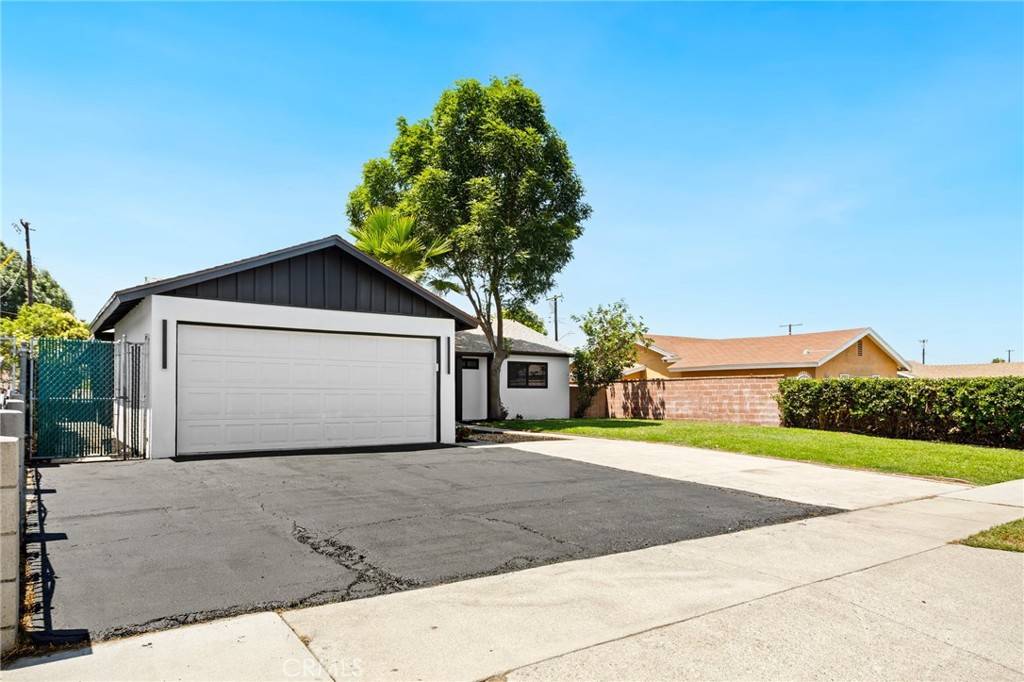 Montclair, CA 91763,4883 Harvard ST
