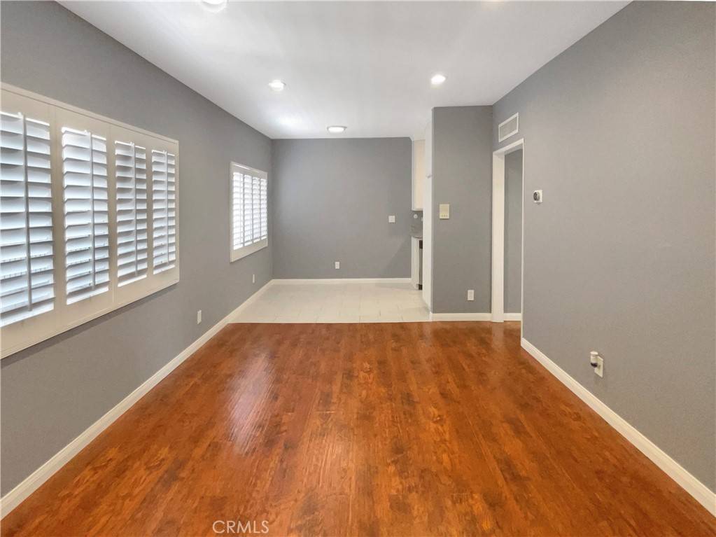 Sherman Oaks, CA 91411,14560 Clark ST #202