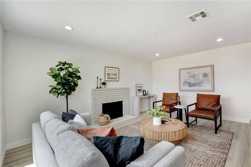 Glendora, CA 91740,915 Bradish AVE