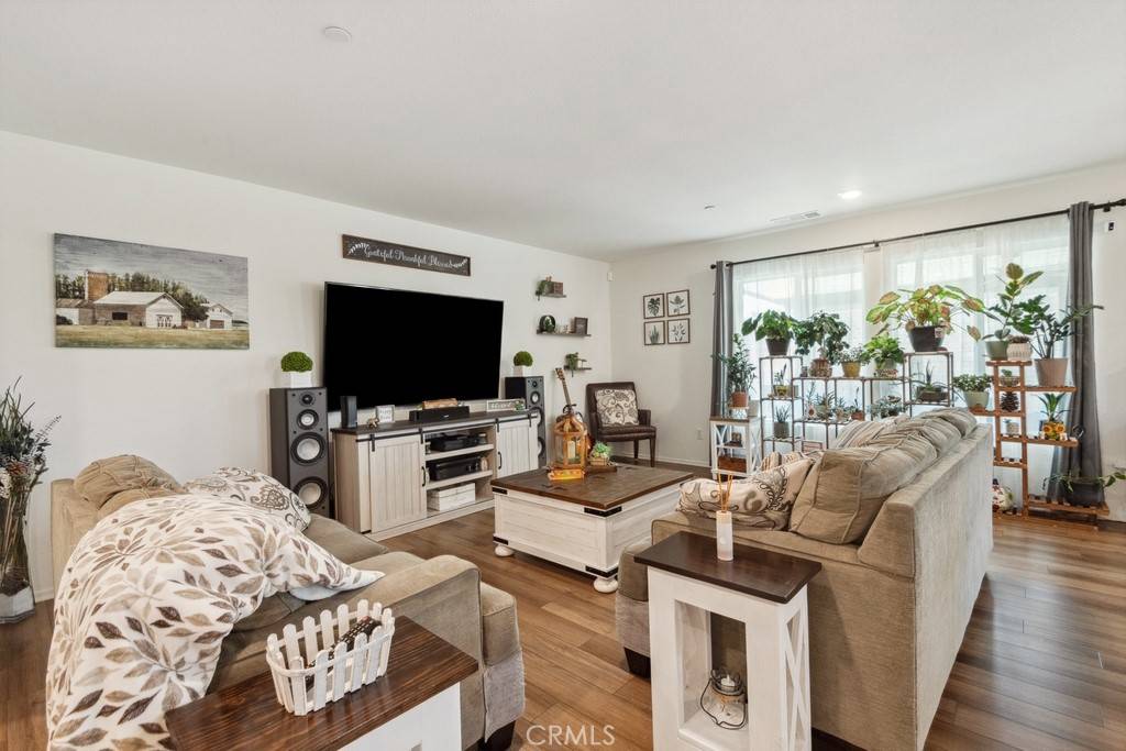 Victorville, CA 92395,12964 Whispering Creek WAY