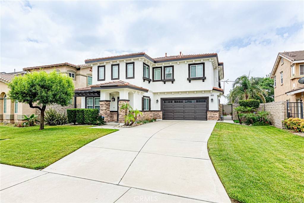 Fontana, CA 92336,16213 STAR CREST WAY