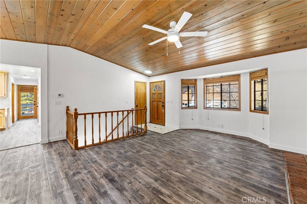 Crestline, CA 92325,23881 Zurich DR