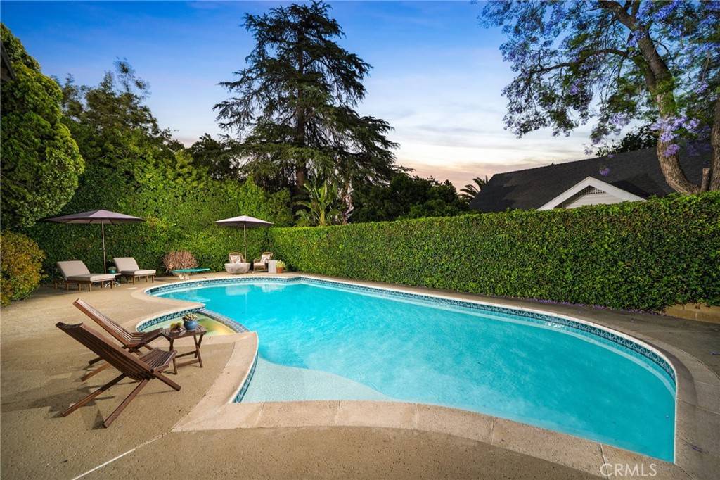 Claremont, CA 91711,404 Mount Carmel DR
