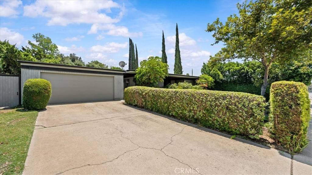 Claremont, CA 91711,2216 N Indian Hill BLVD