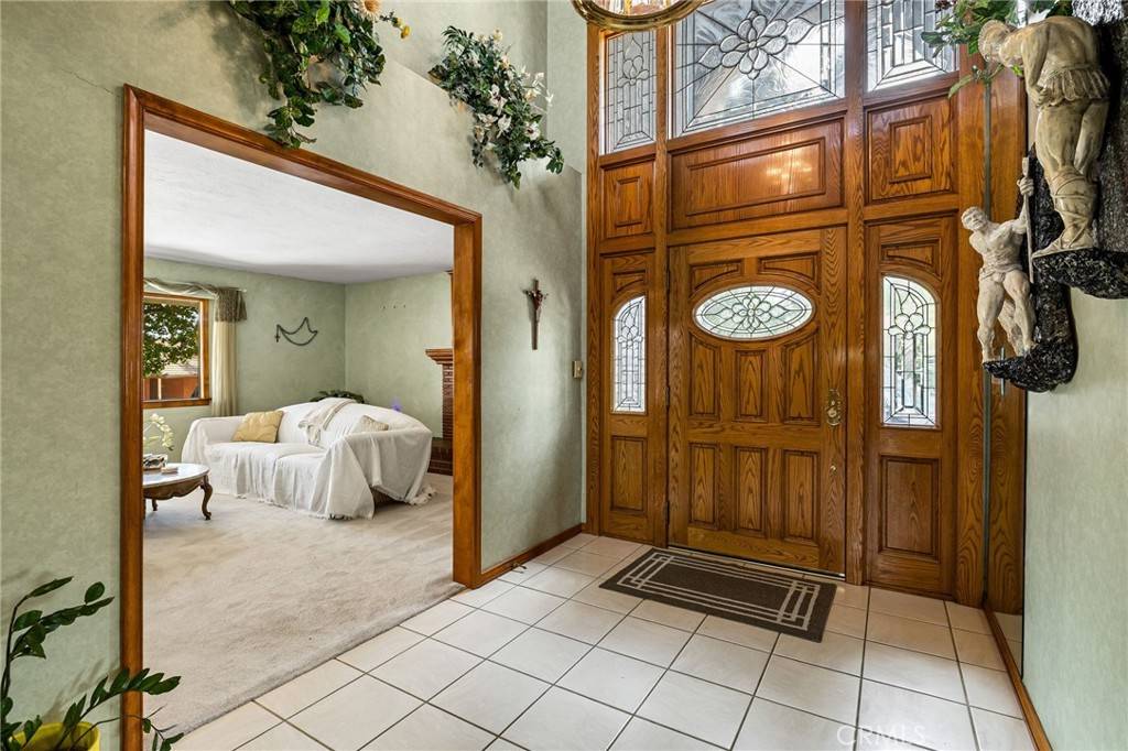 La Verne, CA 91750,1146 Sandhurst LN