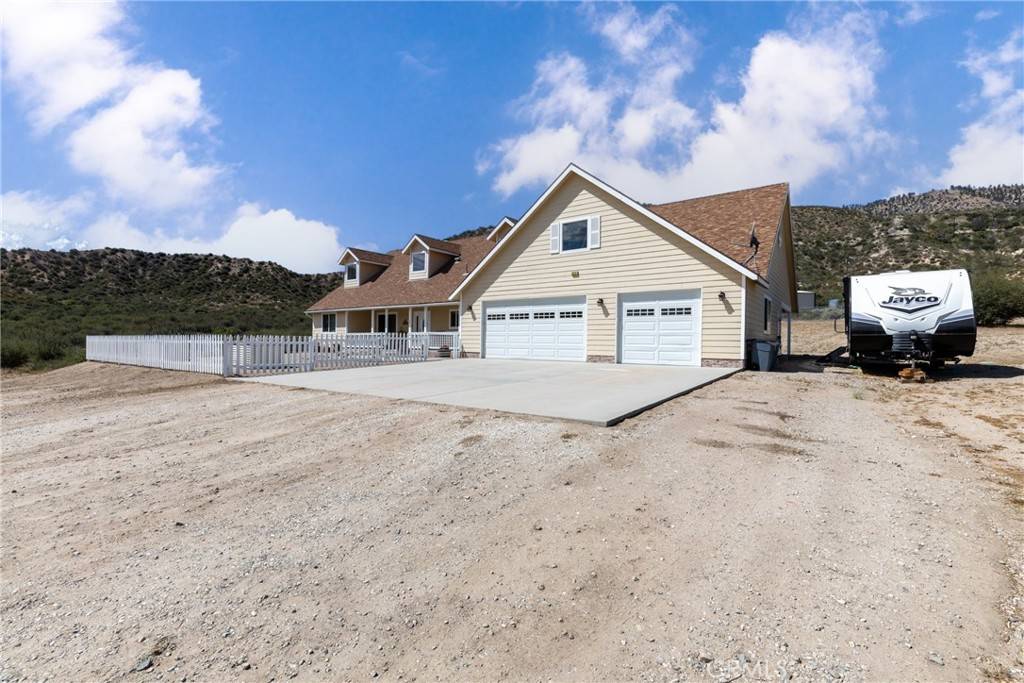 Phelan, CA 92371,5935 Monte Vista RD