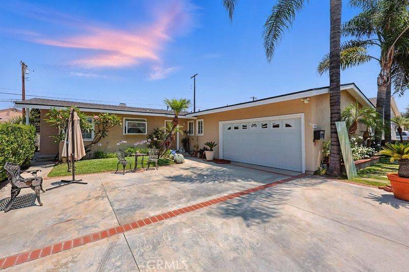 Covina, CA 91722,665 N Waterbury AVE