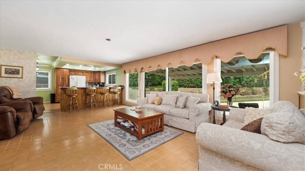 Corona, CA 92882,860 Knollwood DR