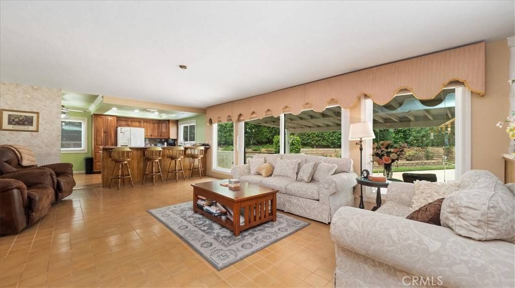 Corona, CA 92882,860 Knollwood DR