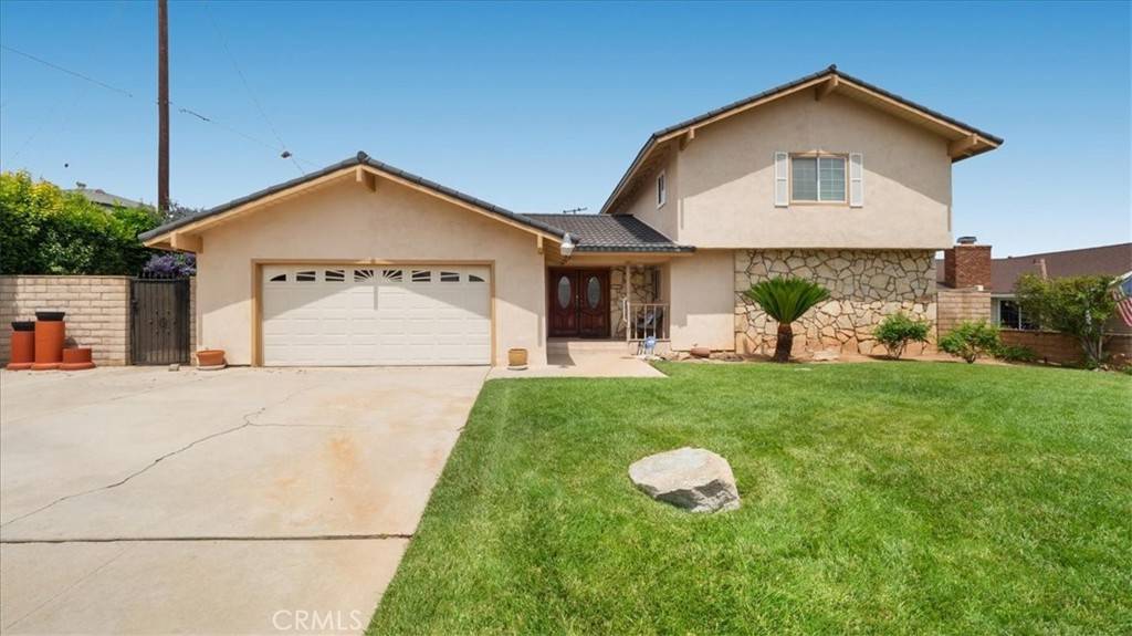 Corona, CA 92882,860 Knollwood DR