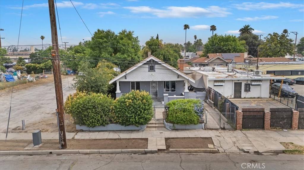 San Bernardino, CA 92410,430 W 10th ST