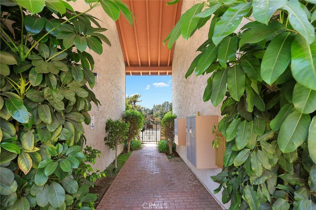 Diamond Bar, CA 91765,2436 S diamond bar #11