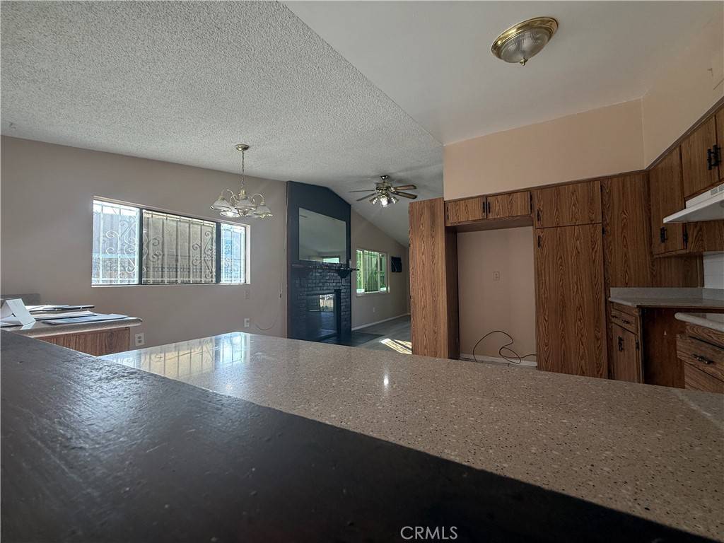 Rialto, CA 92376,941 S Sycamore AVE