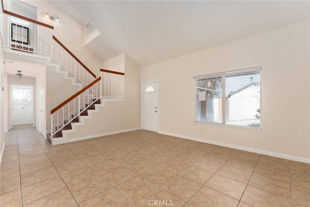 Fontana, CA 92336,17571 Shamrock AVE