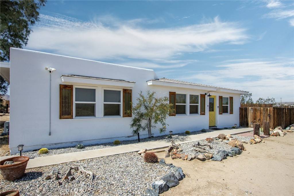 Joshua Tree, CA 92252,64975 Sun Oro RD