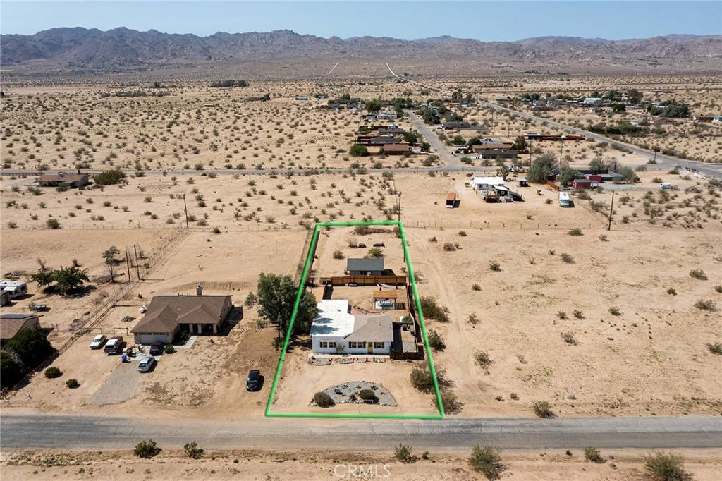 Joshua Tree, CA 92252,64975 Sun Oro RD