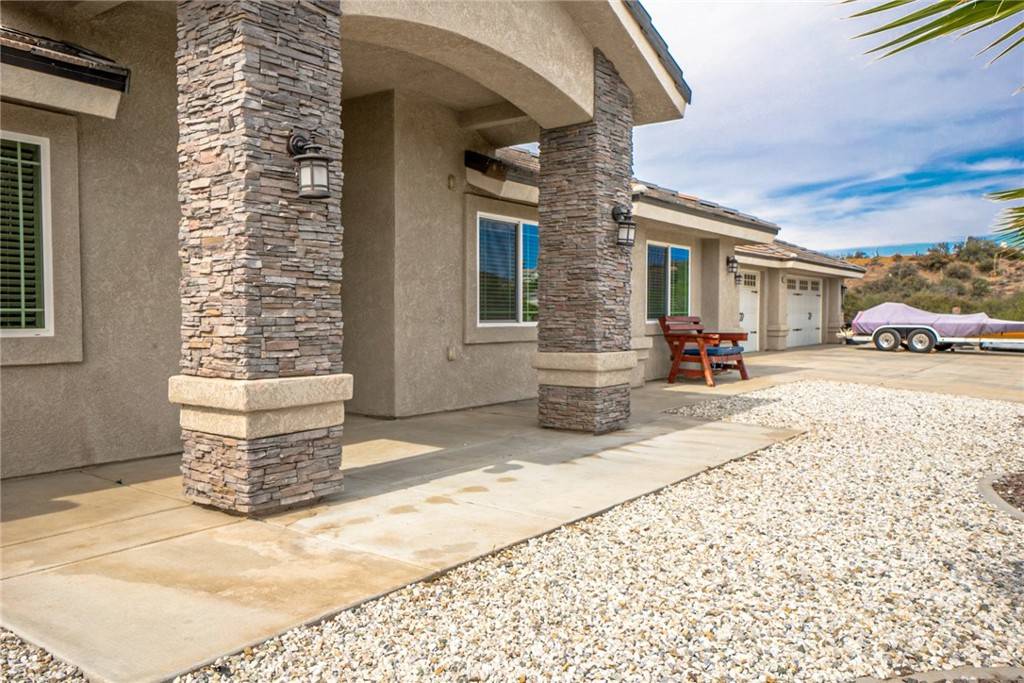 Oak Hills, CA 92344,10375 Buffalo RD