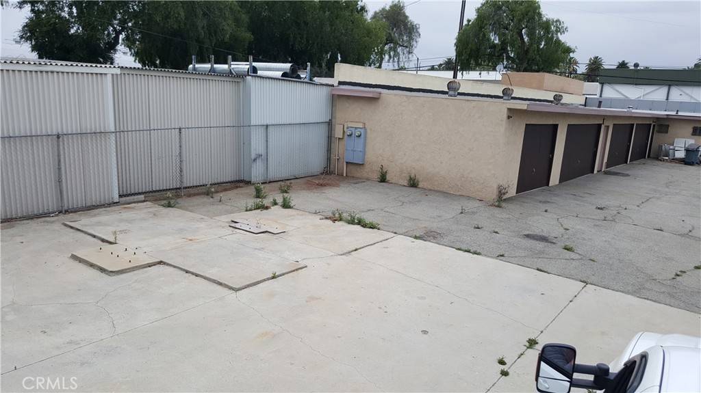 Ontario, CA 91761,210 E State ST