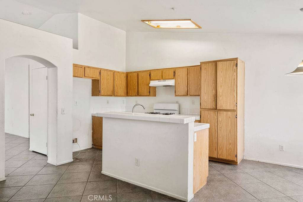 Fontana, CA 92335,16205 Seville AVE