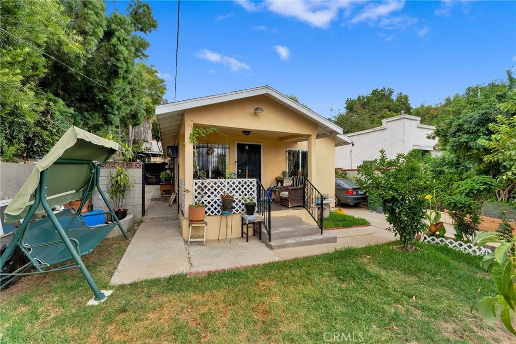 Los Angeles, CA 90065,1153 Isabel ST